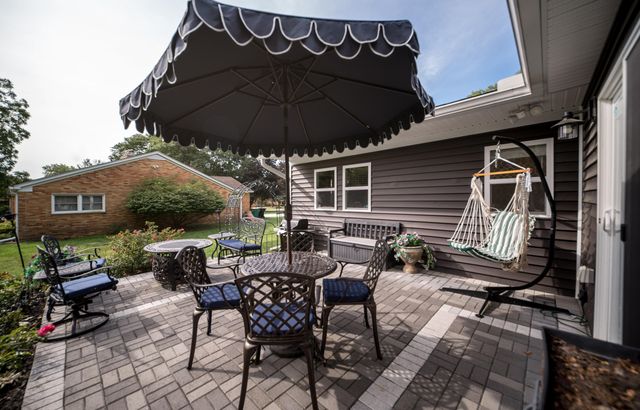 26532 Springfield Drive, Farmington Hills, MI 48334