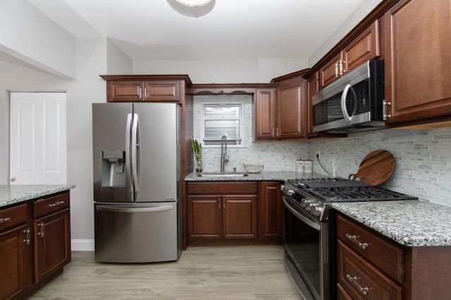 2881 HARRISON AVE, Camden, NJ 08105