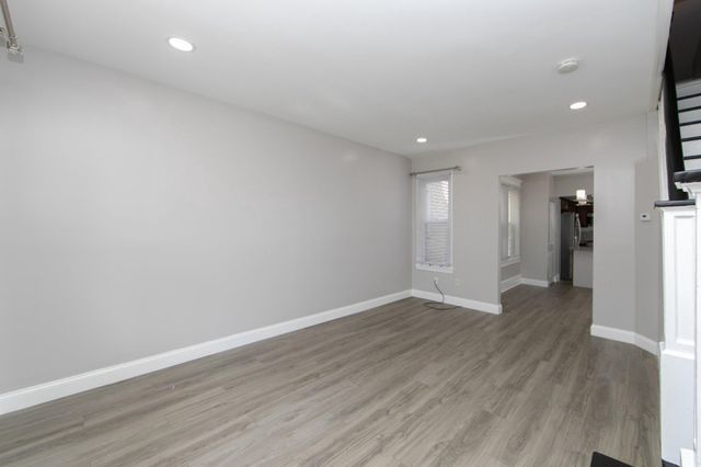 2881 HARRISON AVE, Camden, NJ 08105