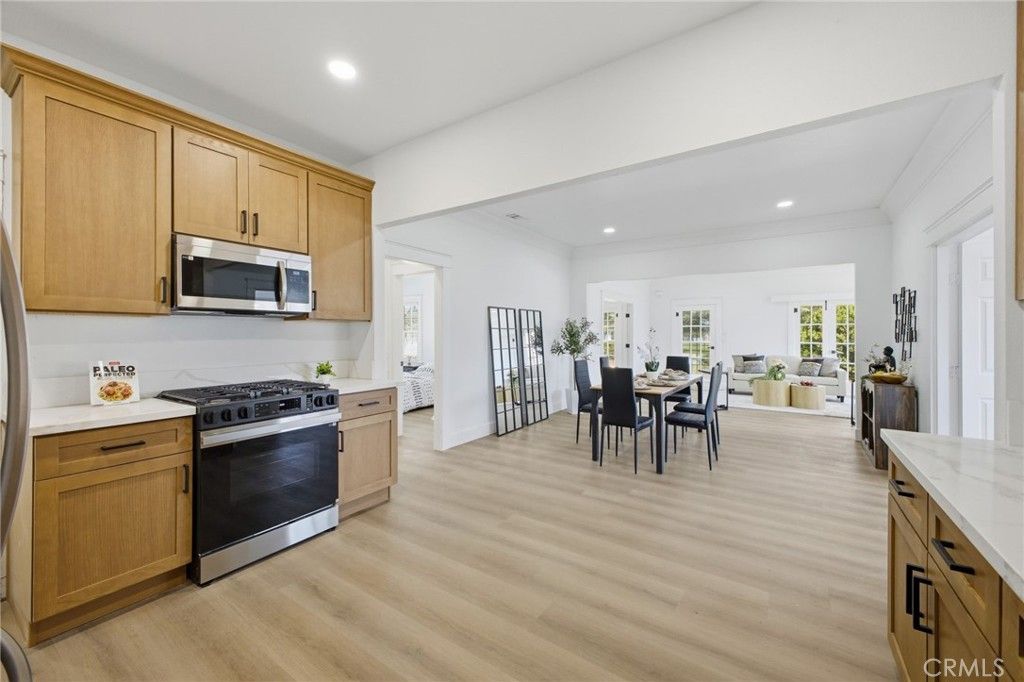 Image 10 of property listing at 661 N 4th, Banning, CA 92220