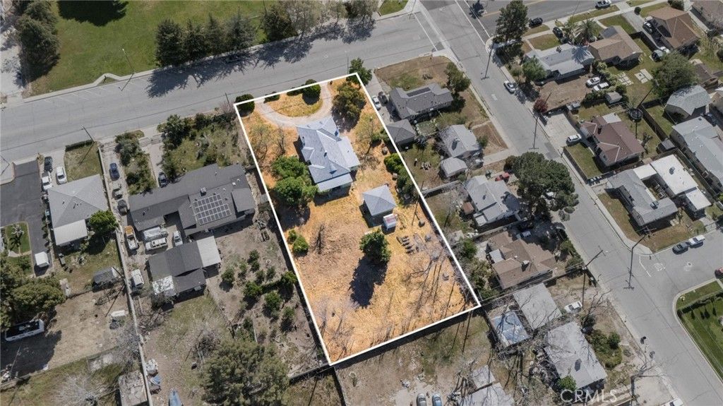 Image 2 of property listing at 661 N 4th, Banning, CA 92220