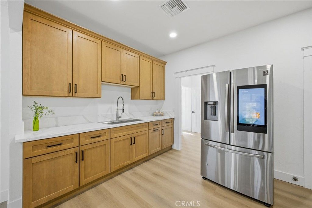 Image 49 of property listing at 661 N 4th, Banning, CA 92220