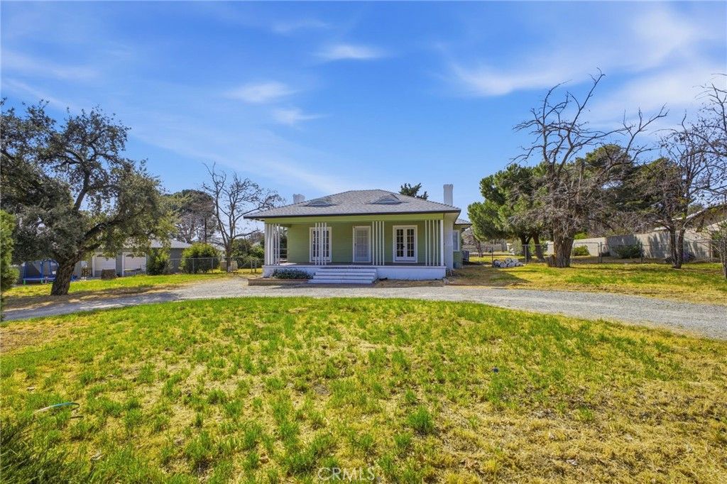 Image 6 of property listing at 661 N 4th, Banning, CA 92220