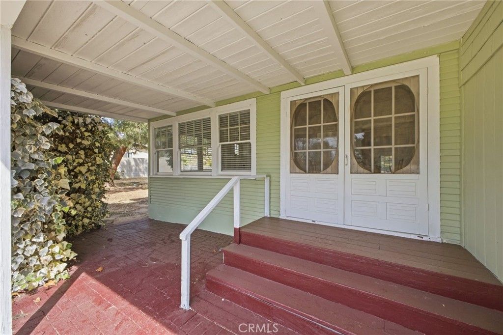Image 64 of property listing at 661 N 4th, Banning, CA 92220