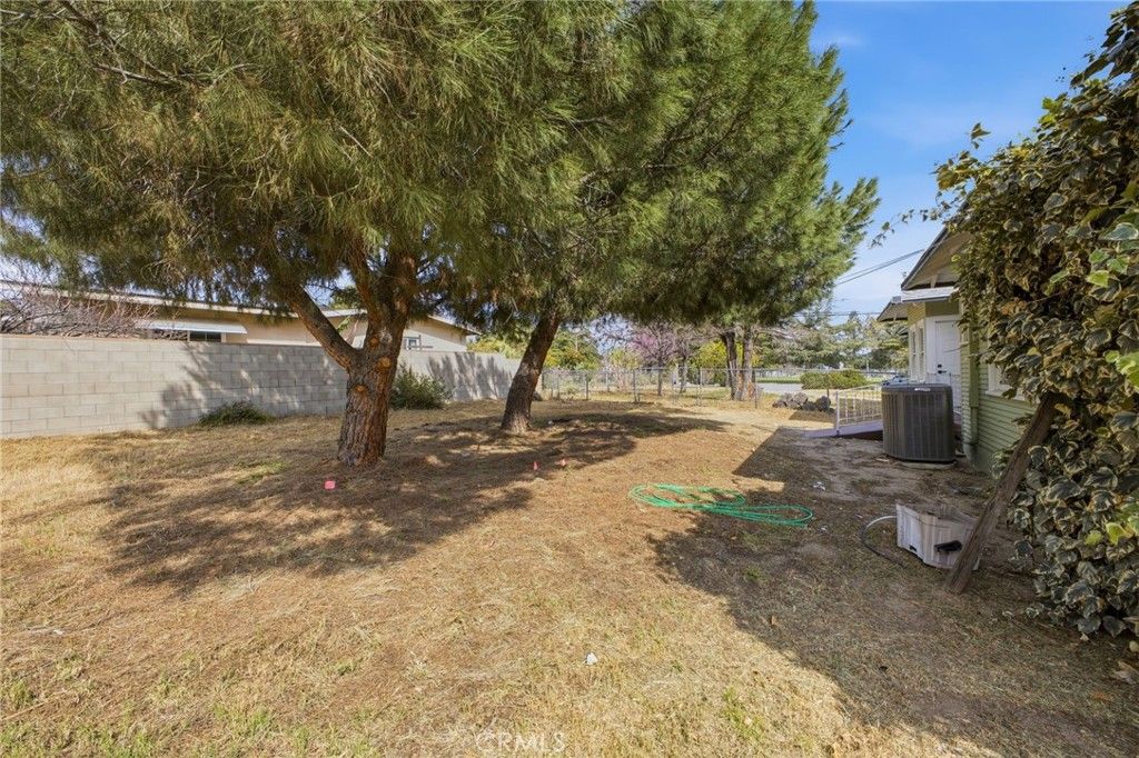 Image 65 of property listing at 661 N 4th, Banning, CA 92220