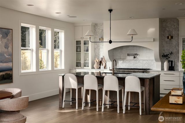 5117 107th Lane NE, Kirkland, WA 98033