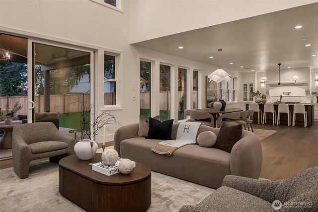 5117 107th Lane NE, Kirkland, WA 98033