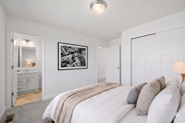5345 Chapin Lane, Woodbury, MN 55129