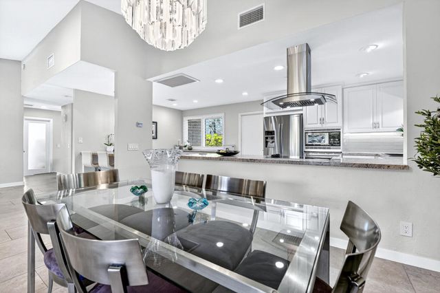 28 Kevin Lee Lane, Rancho Mirage, CA 92270