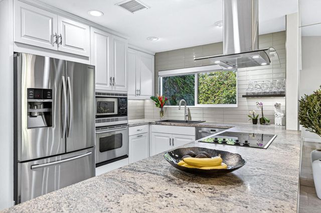 28 Kevin Lee Lane, Rancho Mirage, CA 92270