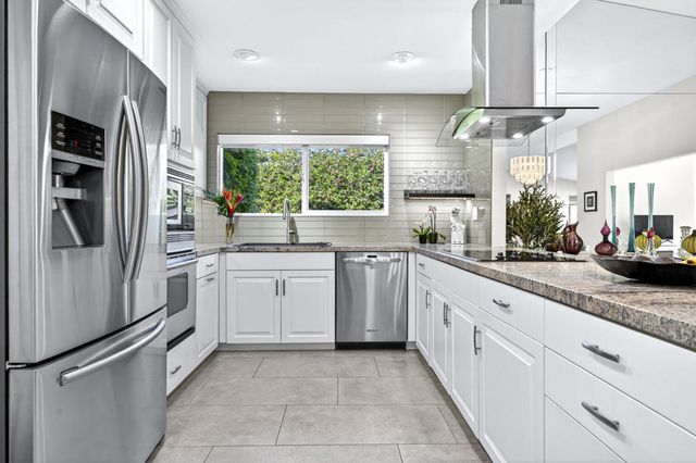 28 Kevin Lee Lane, Rancho Mirage, CA 92270