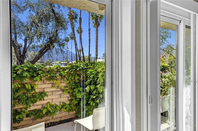 28 Kevin Lee Lane, Rancho Mirage, CA 92270