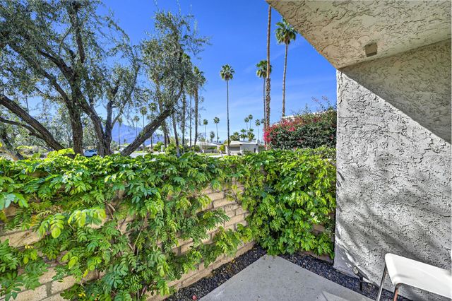 28 Kevin Lee Lane, Rancho Mirage, CA 92270