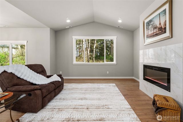 19601 95th Avenue Ct E, Graham, WA 98338