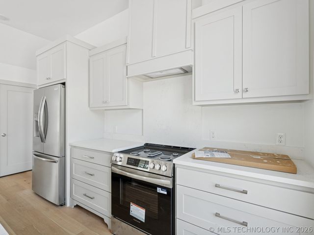 38 Hill Street A, Carlton Landing, OK 74432