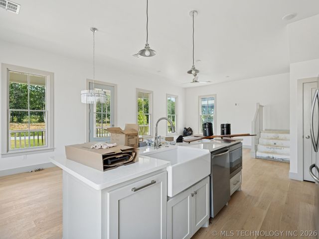 38 Hill Street A, Carlton Landing, OK 74432