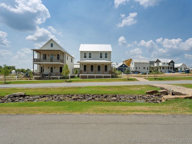 38 Hill Street A, Carlton Landing, OK 74432