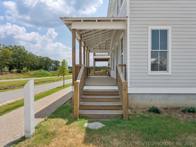 38 Hill Street A, Carlton Landing, OK 74432