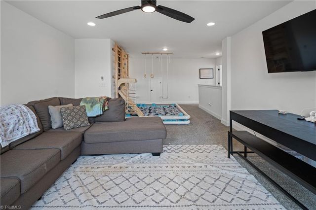 317 Grandworth Way, King, NC 27021