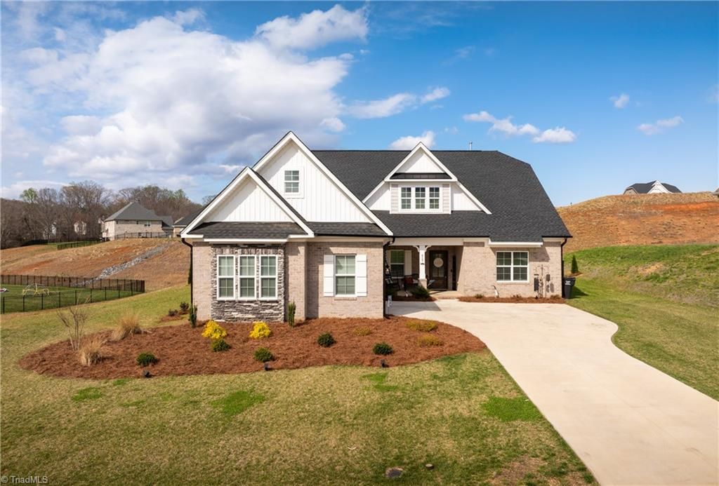 317 Grandworth Way, King, NC 27021