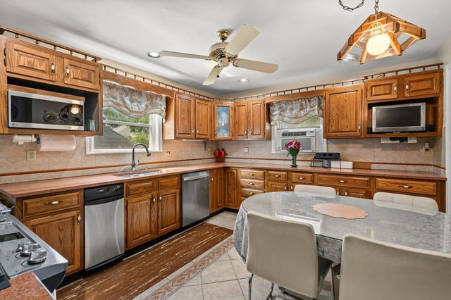 32 Sagamore Ave, Medford, MA 02155