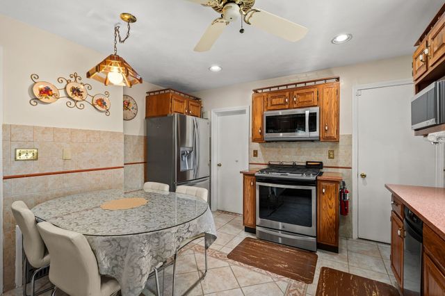 32 Sagamore Ave, Medford, MA 02155