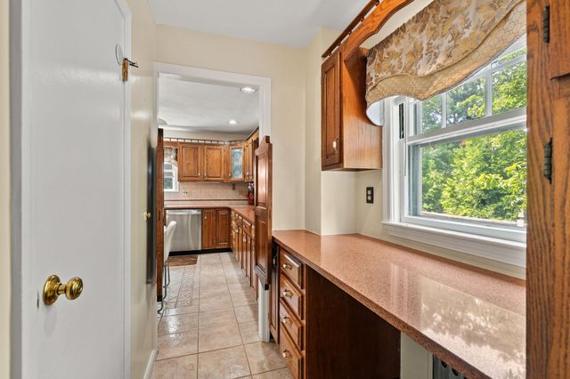 32 Sagamore Ave, Medford, MA 02155