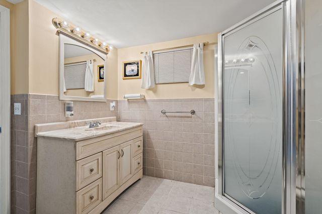 32 Sagamore Ave, Medford, MA 02155