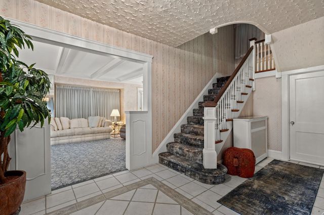 32 Sagamore Ave, Medford, MA 02155
