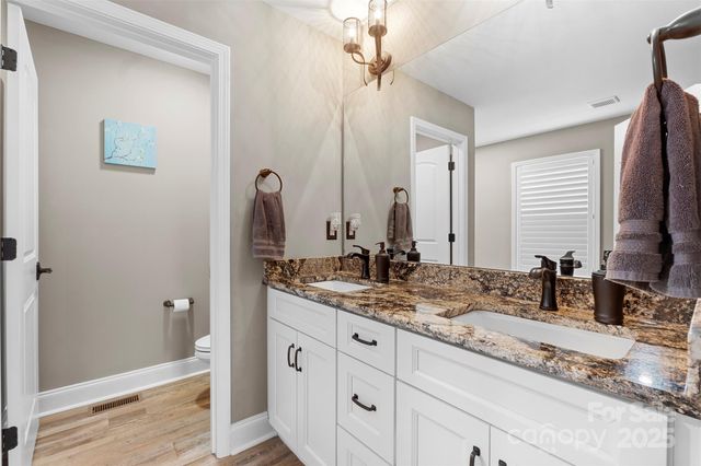 114 Brooke Ridge Drive, Thomasville, NC 27360