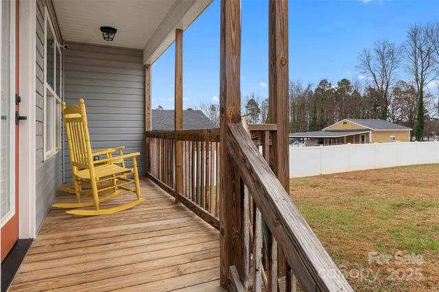 114 Brooke Ridge Drive, Thomasville, NC 27360