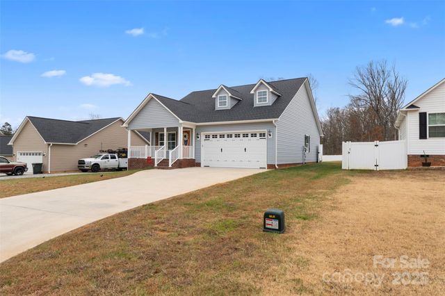 114 Brooke Ridge Drive, Thomasville, NC 27360