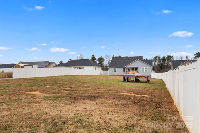 114 Brooke Ridge Drive, Thomasville, NC 27360
