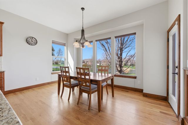 3335 N Flat Creek Cir, Wichita, KS 67205