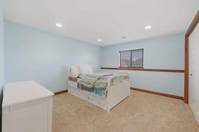 3335 N Flat Creek Cir, Wichita, KS 67205