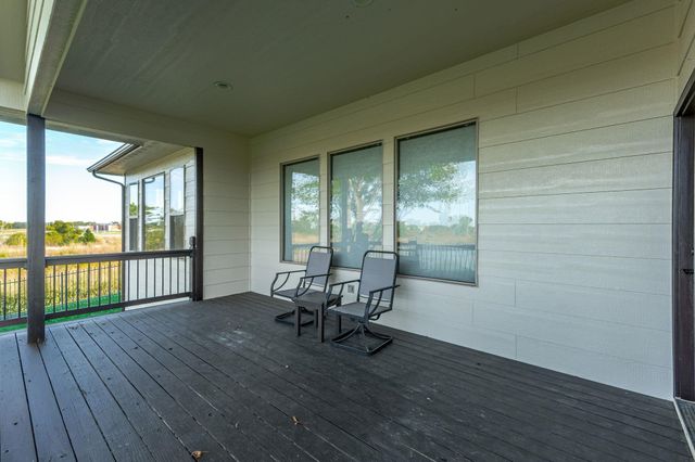 3335 N Flat Creek Cir, Wichita, KS 67205