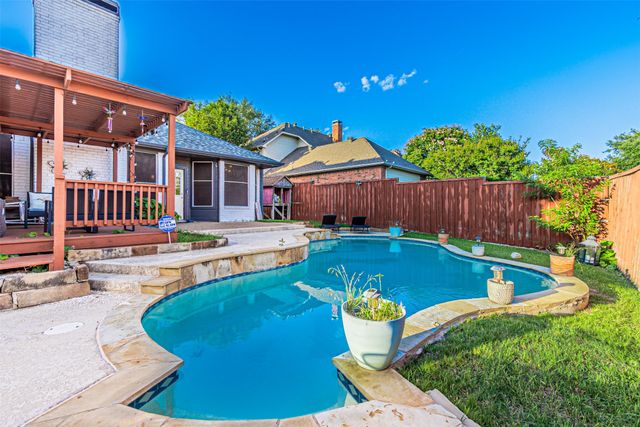 2100 Rheims Drive, Carrollton, TX 75006