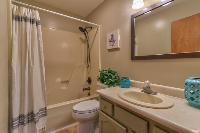 1210 Char Lee Drive, Evansville, IN 47712