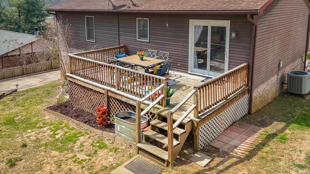 1210 Char Lee Drive, Evansville, IN 47712