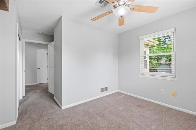 10583 Long Street, Lenexa, KS 66215