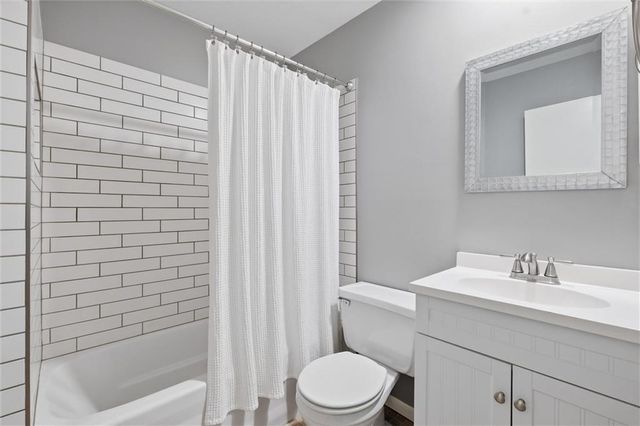 10583 Long Street, Lenexa, KS 66215