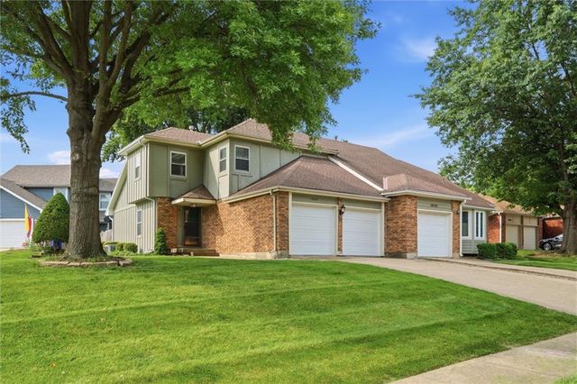 10583 Long Street, Lenexa, KS 66215