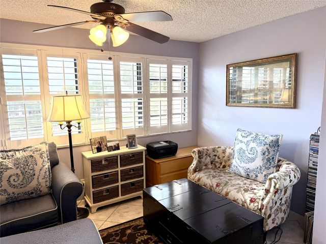 2726 NW 104th Avenue 401, Sunrise, FL 33322