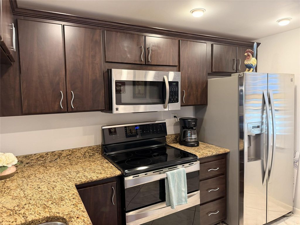 2726 NW 104th Avenue 401, Sunrise, FL 33322