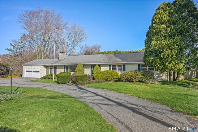 17 Glover Avenue, Newtown, CT 06470