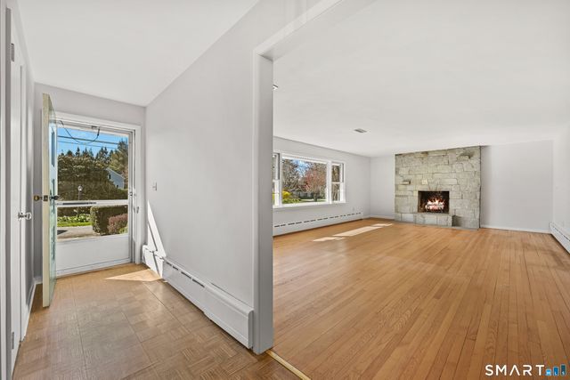 17 Glover Avenue, Newtown, CT 06470