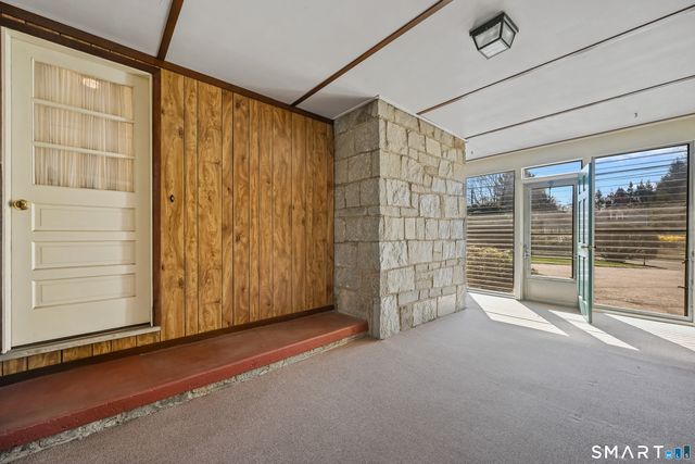 17 Glover Avenue, Newtown, CT 06470