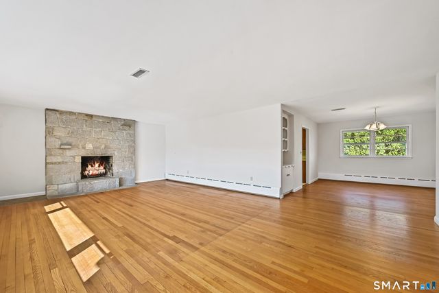17 Glover Avenue, Newtown, CT 06470