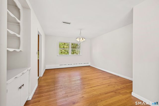 17 Glover Avenue, Newtown, CT 06470