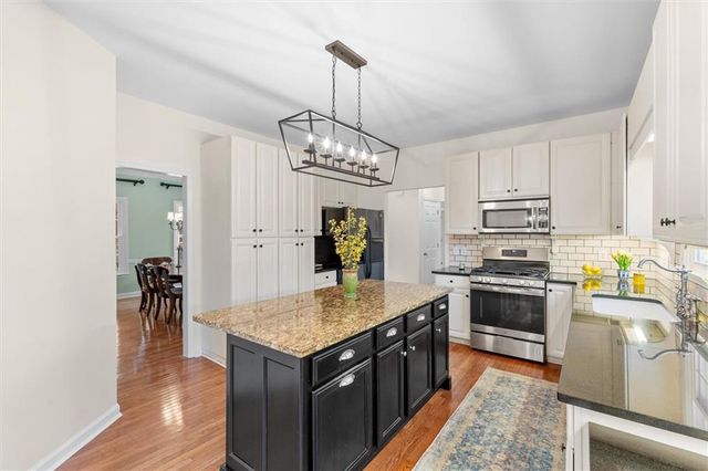 9399 Cresent Ct, Douglasville, GA 30135